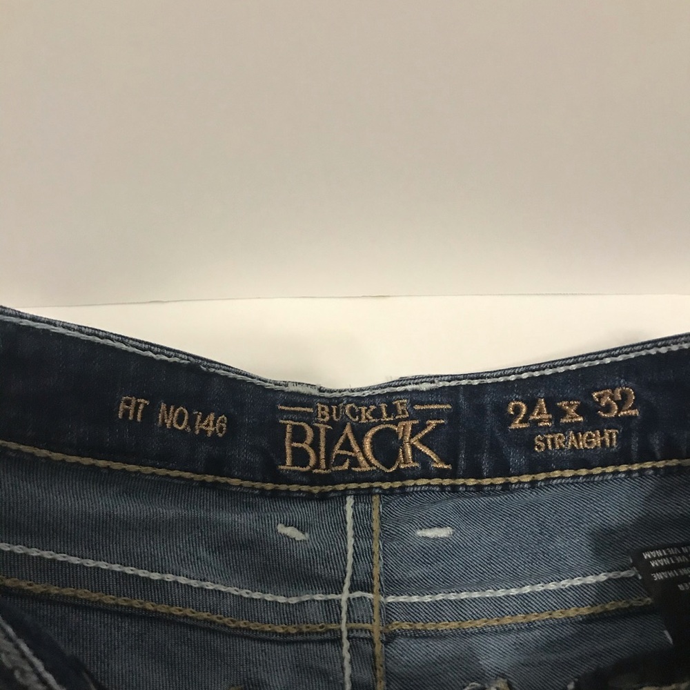 Buckle Jeans - Picture 3 of 8